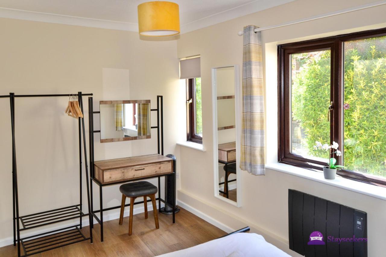 Station 1 Bed Apartment - Stayseekers Salisbury Zewnętrze zdjęcie